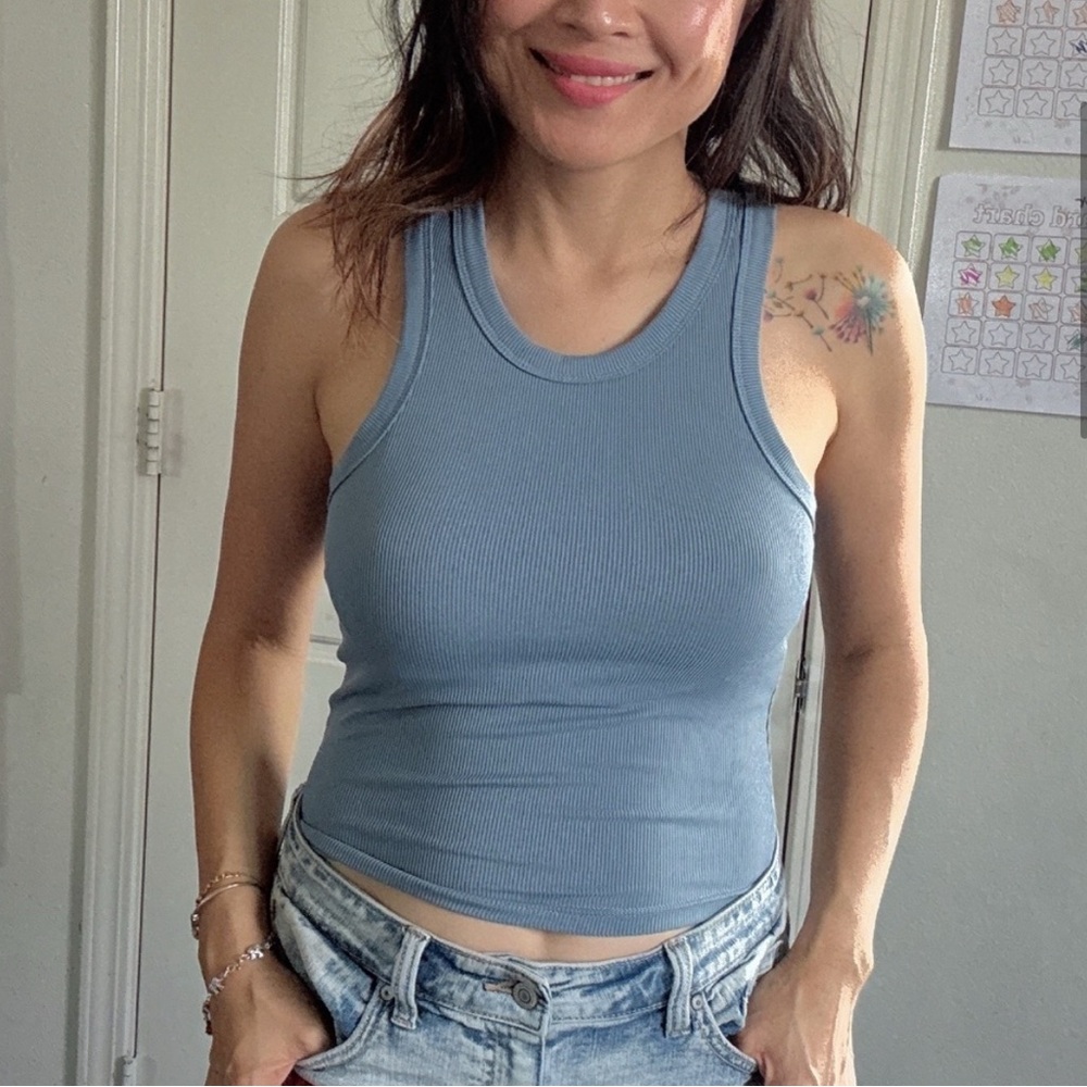 Solid Ribbed Fitted Tank Top - Picture 2 of 5
